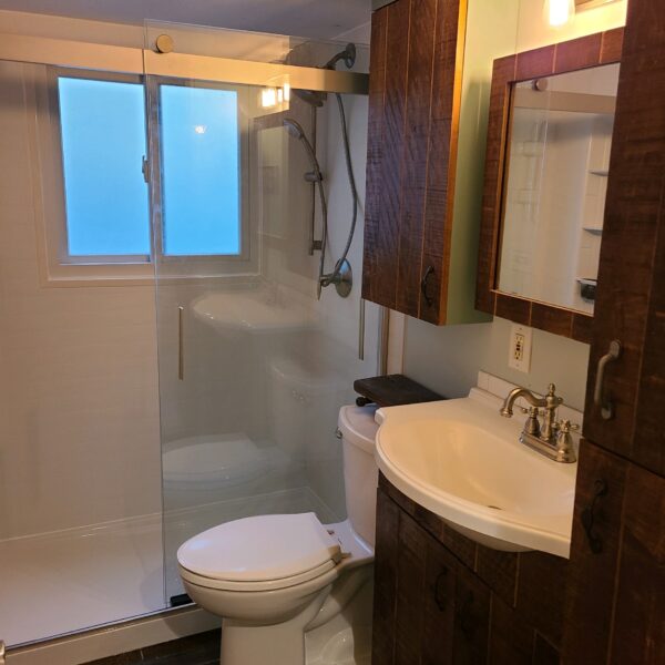 bathroom-interior-remodeling-min