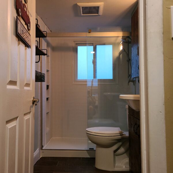 bathroom-renovation-and-remodeling-min