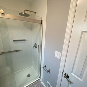 full-walk-in-shower-renovation-min