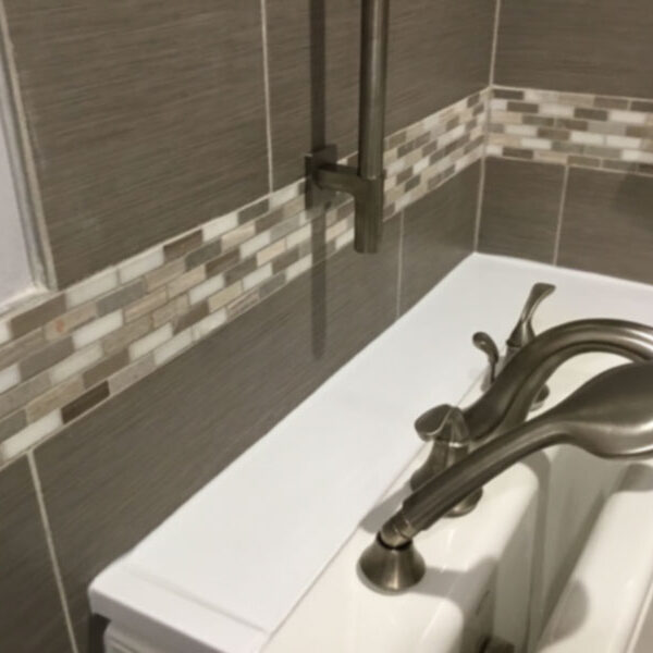 modern-style-bathroom-min